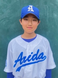 出口　真都