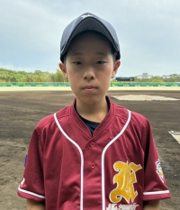 上村　康愛