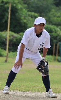 成田　弾