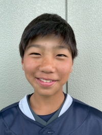川上　吏功人